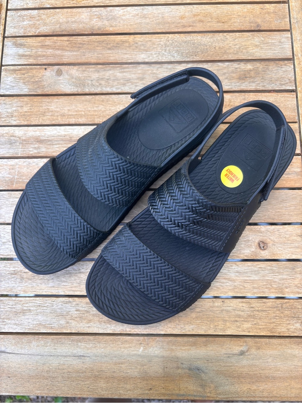 REEF | women’s water vista sandals | size 9